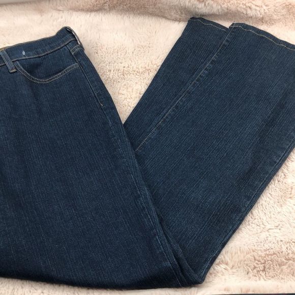 NYDJ Premium denim high rise boot cut jeans - Picture 7 of 7